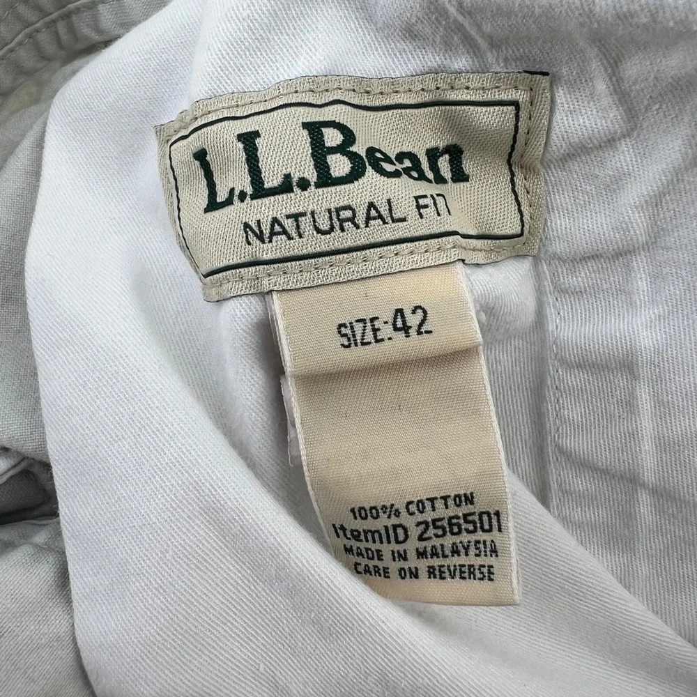 LL Bean Mens 42 Natural Fit Cargo Shorts Khaki Tan‎ Cotton